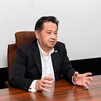 カミ商事株式会社　家庭紙本部家庭紙部 参事補　インタビュー写真