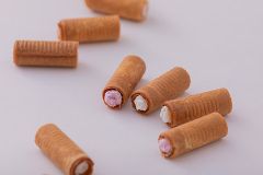 商品例:チロリアンショート