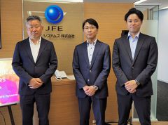 株式会社JFEシステムズ スマートソリューション事業本部 食品システム事業部 営業部 (左)シニアセールスマネージャー 大村 眞義 氏 (中)部長 菊池 祐希 氏 (右)セールスマネージャー 小原 和己 氏