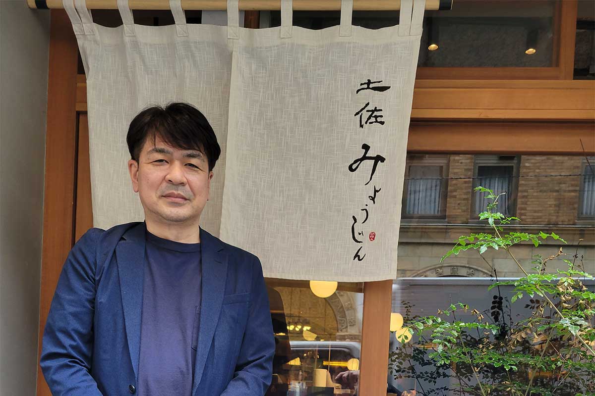 「現場の数字が見えない」から脱却！高知の居酒屋・明神丸が、現状把握から始めたデジタル化の第一歩