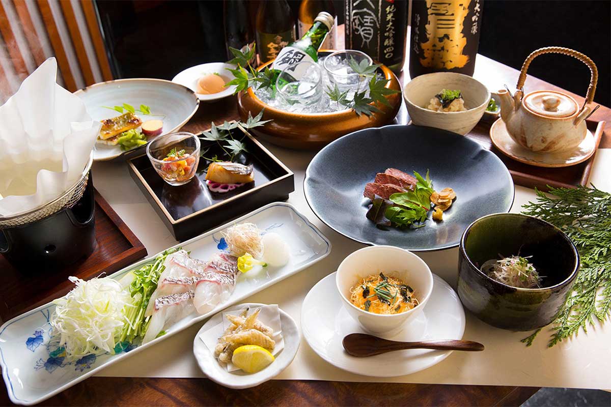 エクセル集計から脱却！本部・店舗間の数字乖離ゼロ。正しいFL率でスピーディに経営改善